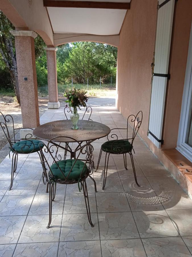 Chez Marie Bed & Breakfast Régusse Екстериор снимка