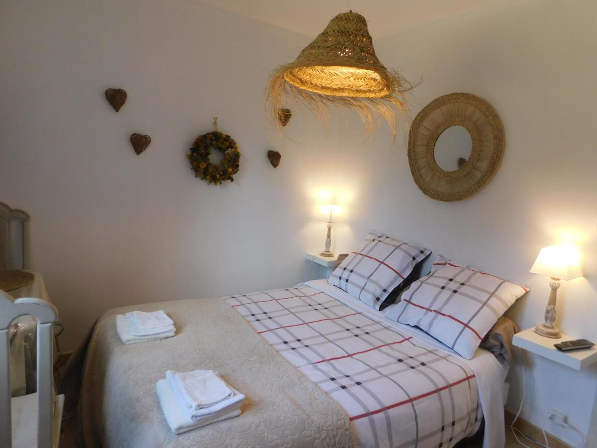 Chez Marie Bed & Breakfast Régusse Екстериор снимка