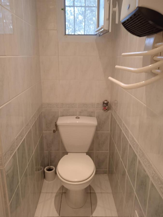 Chez Marie Bed & Breakfast Régusse Екстериор снимка