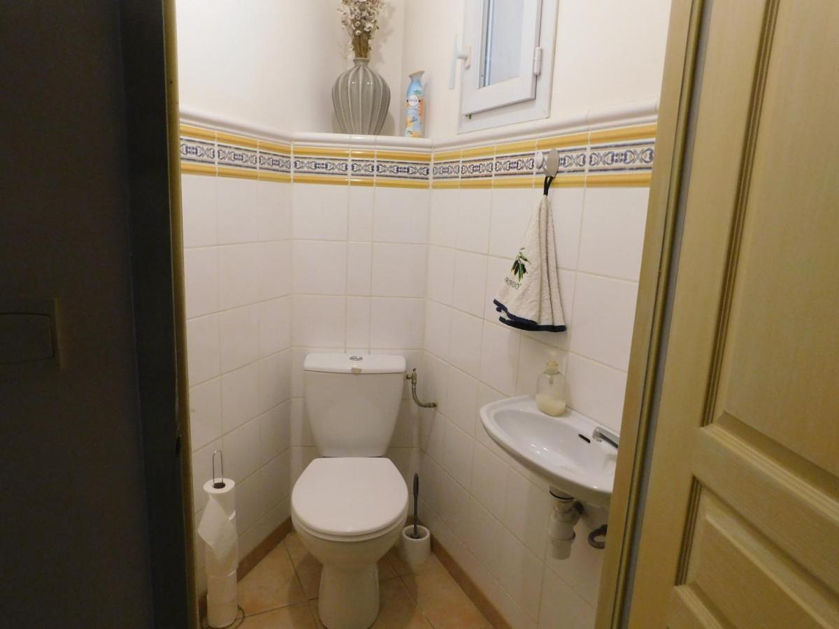 Chez Marie Bed & Breakfast Régusse Екстериор снимка